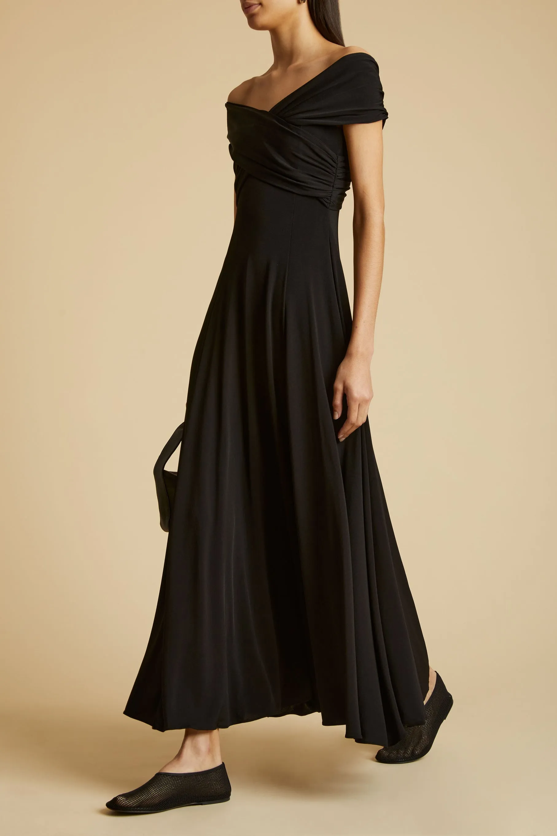Ballerina Maiden in Schwarz
