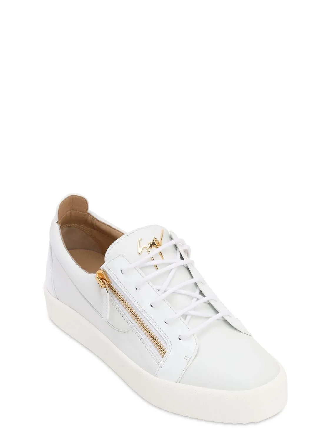 May Lond Donna Nicki Low-Top Sneakers (carry over style)