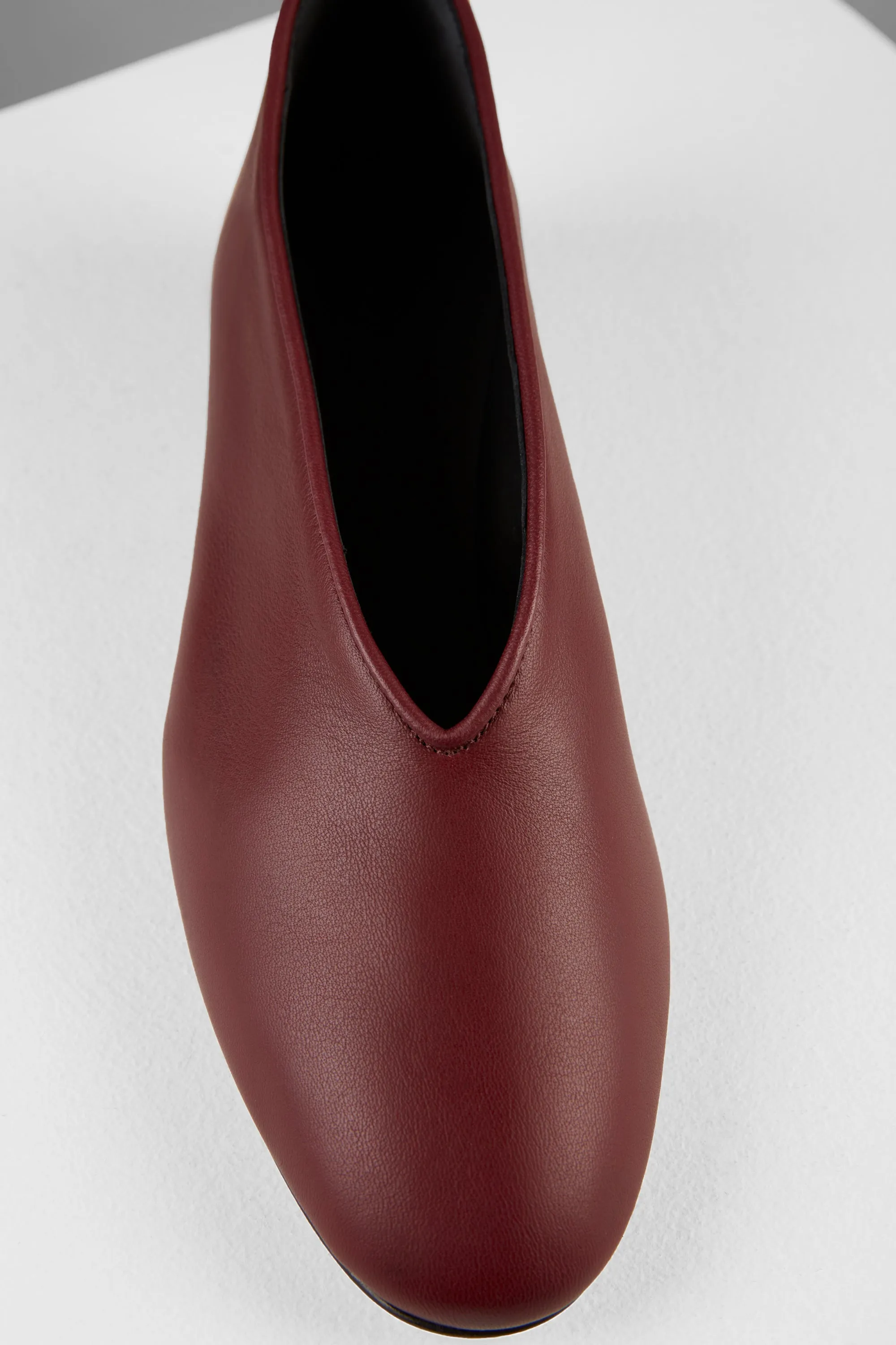 Mildred Piccola in Plum