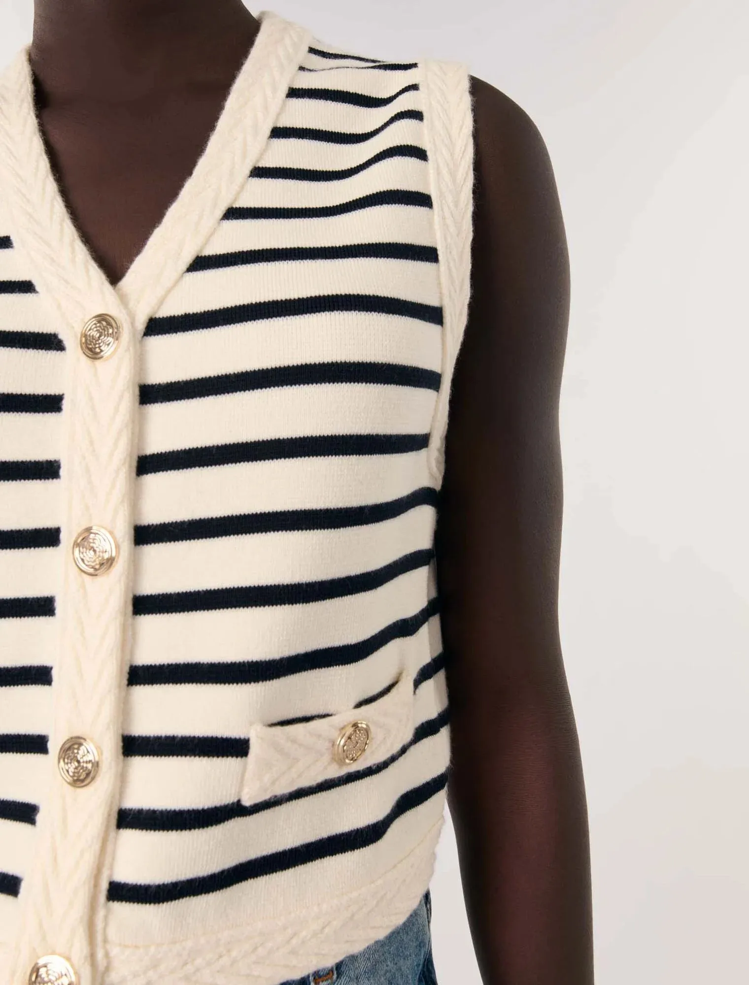 Sleeveless striped cardigan