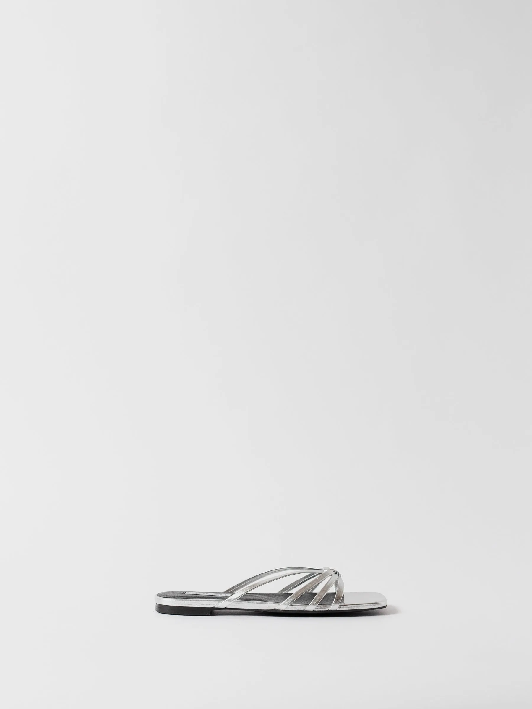THE JENNIE FLAT SILVER